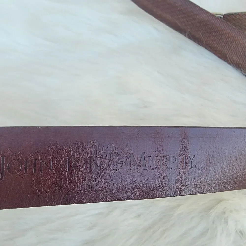 Johnston and Murphy  calf skin brown leather belt  sz 38